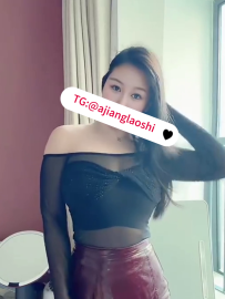 地區：#高雄/台南  🍺職業：夜市攤販  🎀藝名：小芸  🍑身材：163 D 37Y 47KG